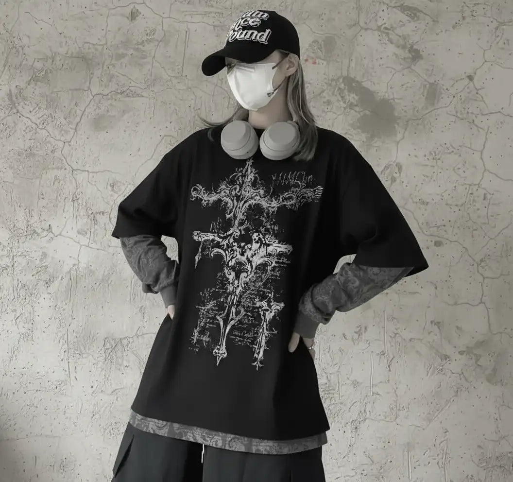 Gothic Crossfade Longsleeve Tee – Black